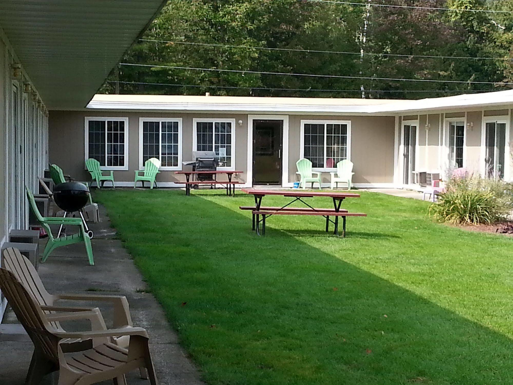 Harbor Motel